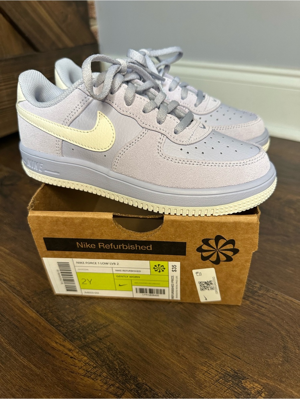 Nike Kids Low-Top Sneakers in Light Lavender with Cream Swoosh